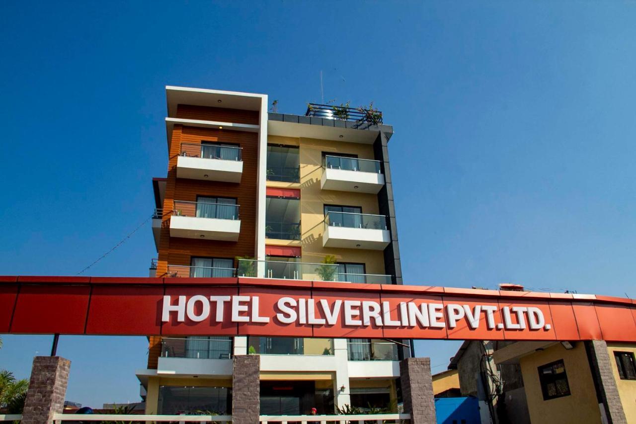 Hotel Silverline Pokhara Extérieur photo