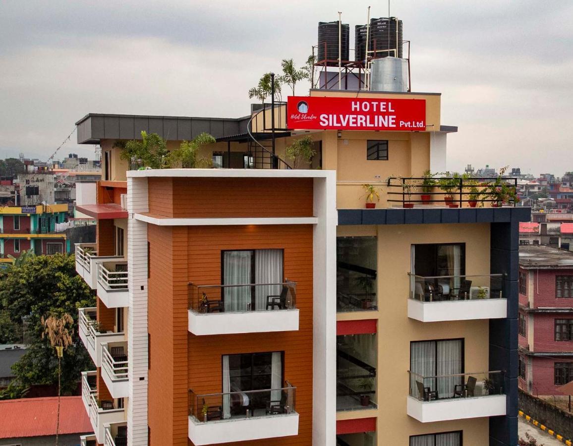 Hotel Silverline Pokhara Extérieur photo